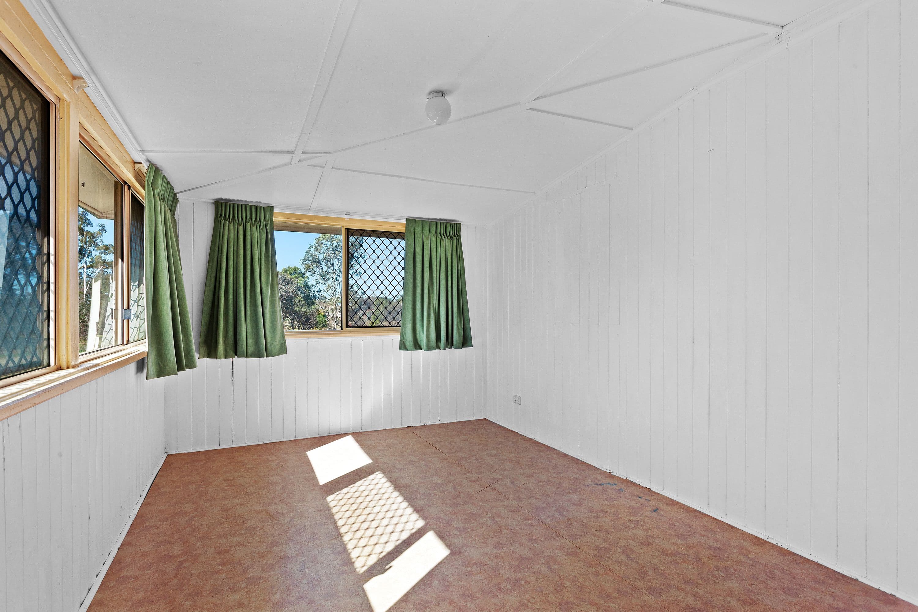 13 Cunningham Street, Oakey QLD 4401, Oakey - Thumbnail 7