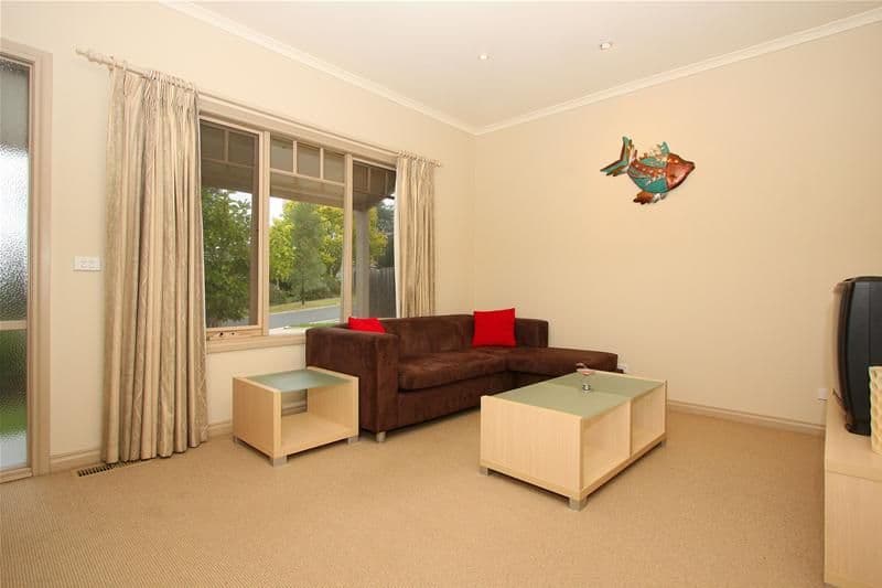 2 Edward Street, MACLEOD VIC 3085, Macleod - Thumbnail 2