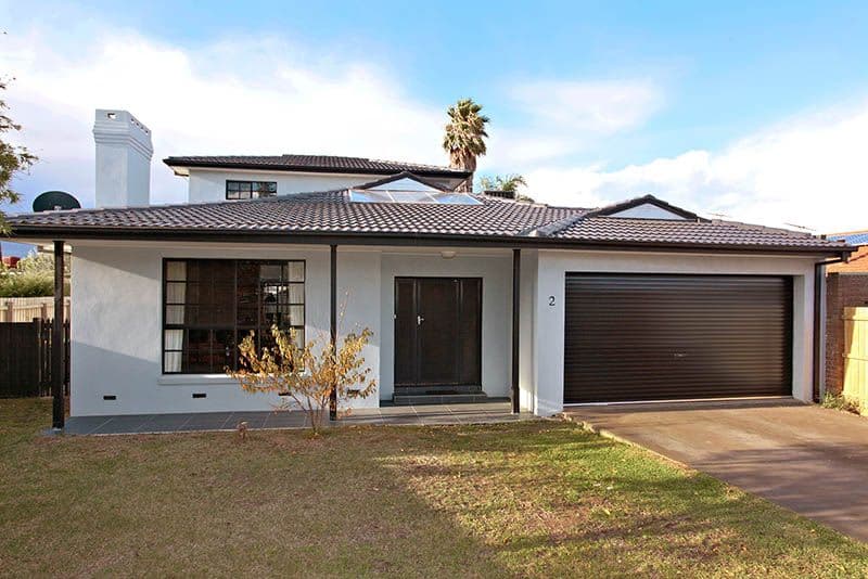 2 Burrowye Crescent, TAYLORS LAKES VIC 3038, Taylors Lakes - Thumbnail 2