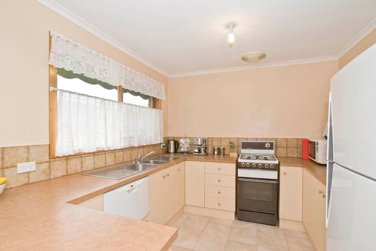 13 Cavehill Road, LILYDALE VIC 3140, Lilydale - Thumbnail 6
