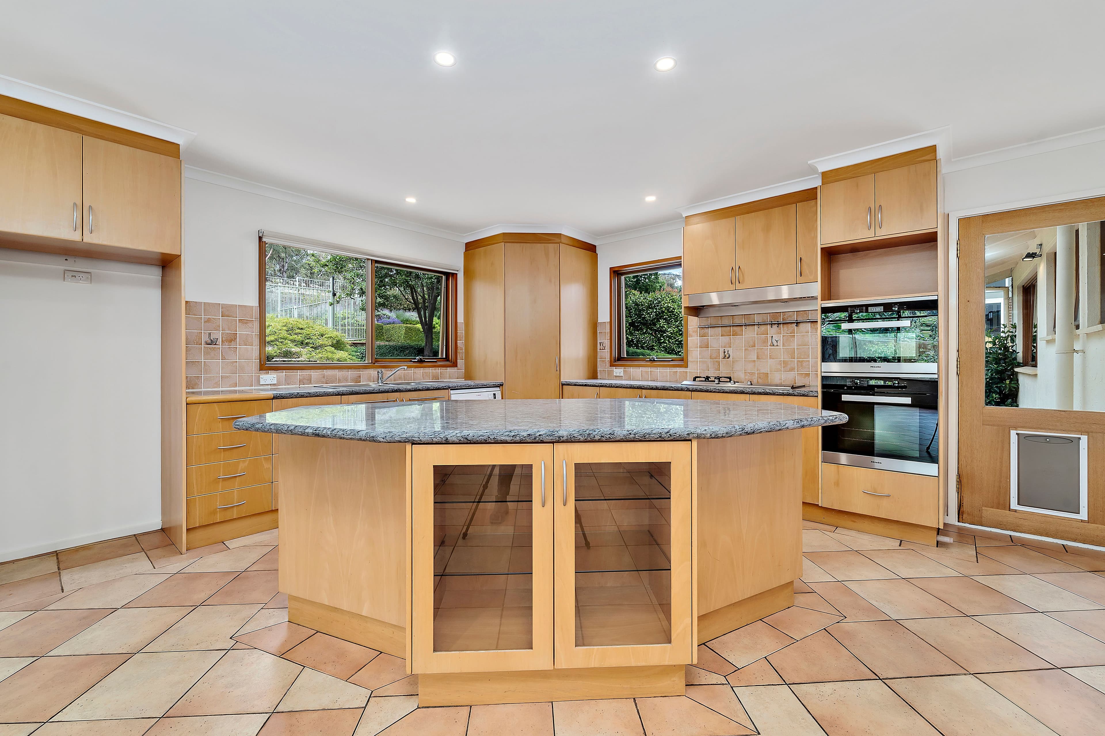 34 Flanagan Street, Garran ACT 2605, Garran - Thumbnail 6