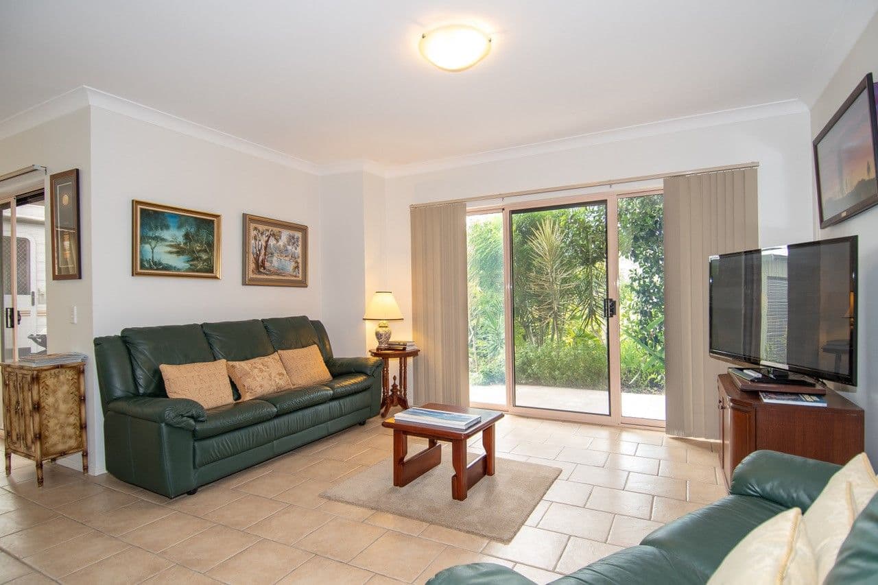 8 Fortuna Place, Parkwood QLD 4214, Parkwood - Thumbnail 2