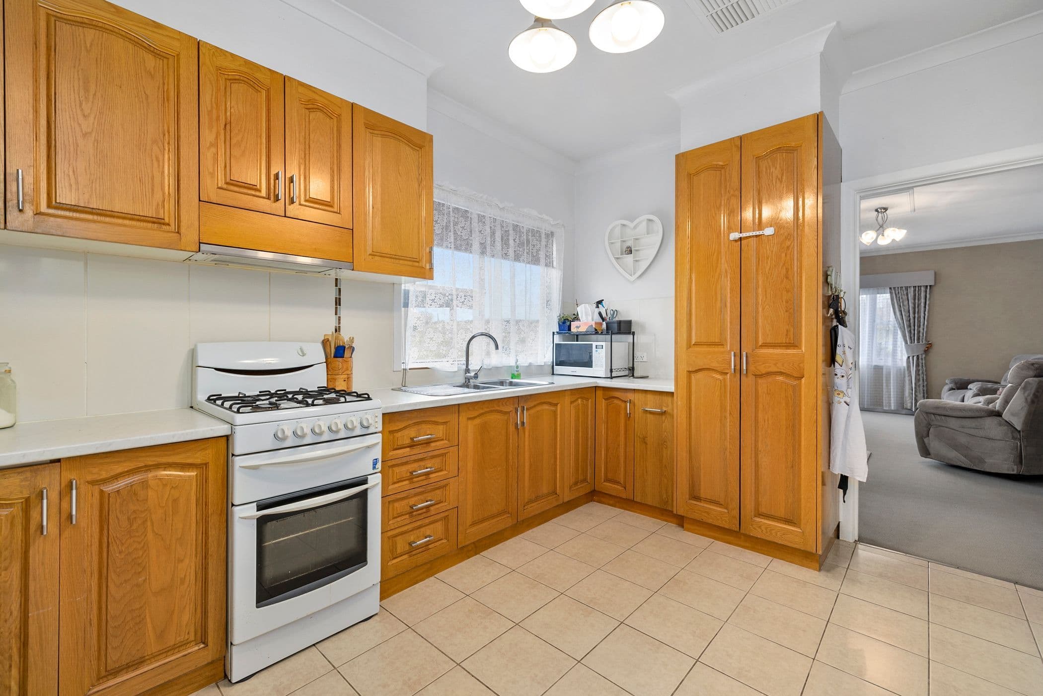 15 Currajong Avenue, Ararat VIC 3377, Ararat - Thumbnail 4