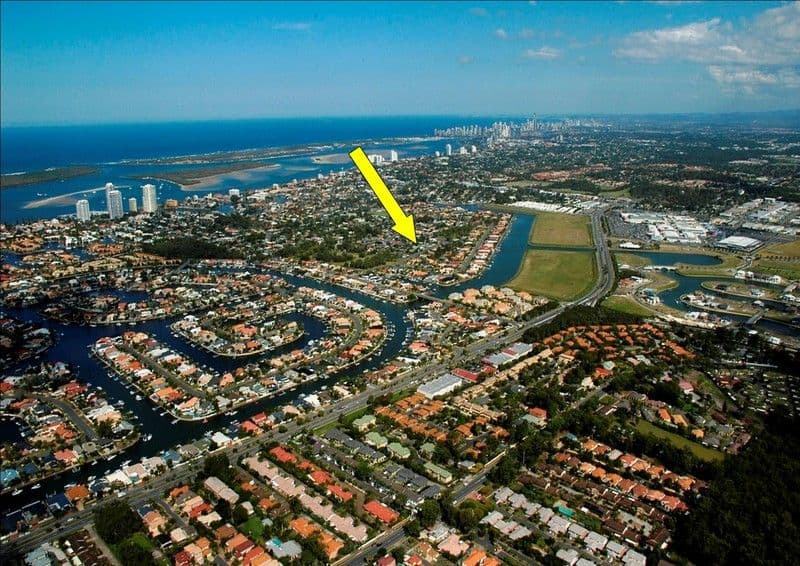 24 Goorawin Street, RUNAWAY BAY QLD 4216, Runaway Bay - Thumbnail 2
