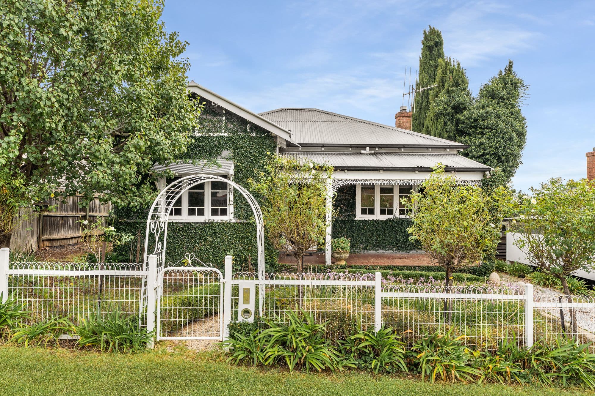 29 Wellington Street, Molong NSW 2866, Molong - Image 1