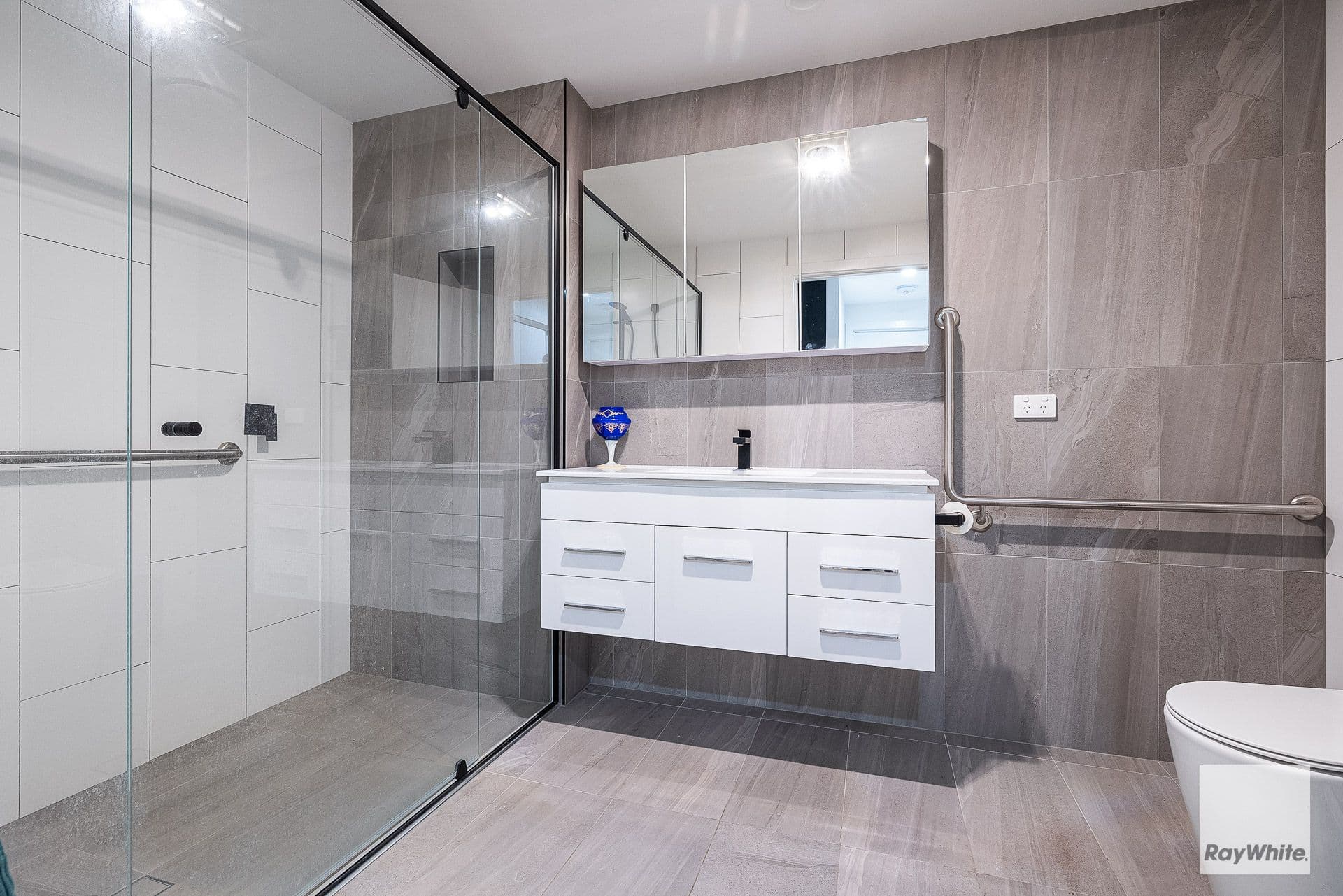 161 Esplanade, Redland Bay QLD 4165, Redland Bay - Thumbnail 4