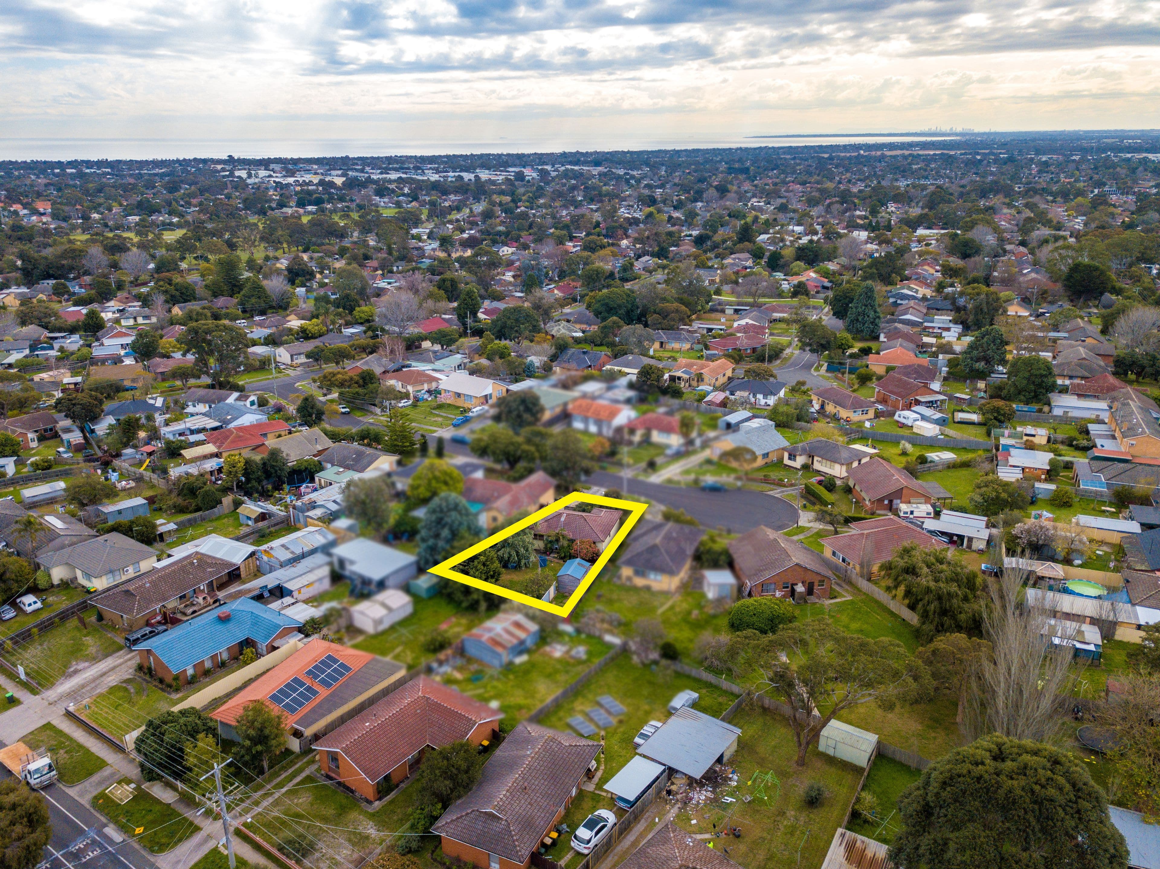 16 Juniper Court, Frankston North VIC 3200, Frankston North - Thumbnail 2