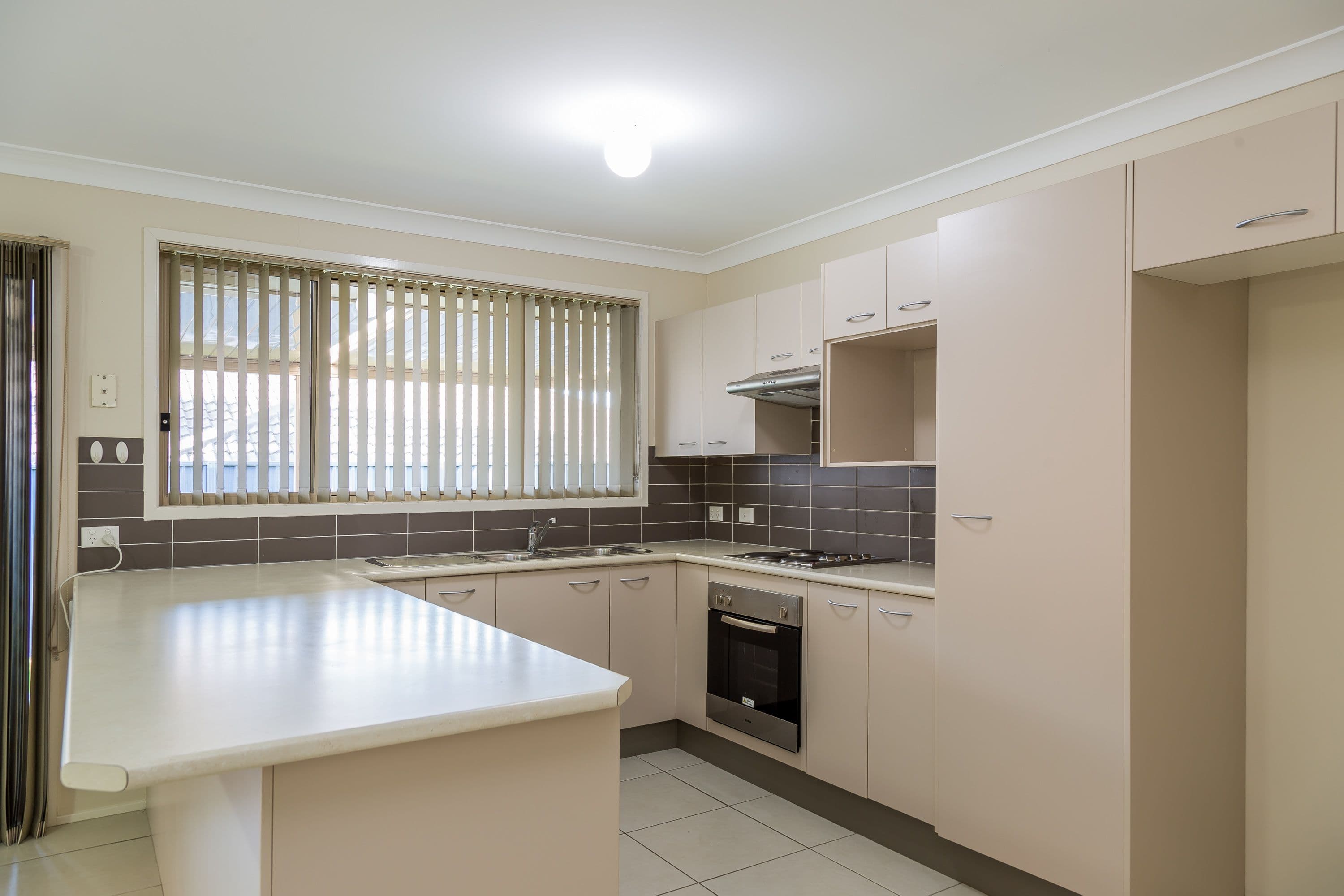 10 Christiana Close, West Nowra - Thumbnail 2