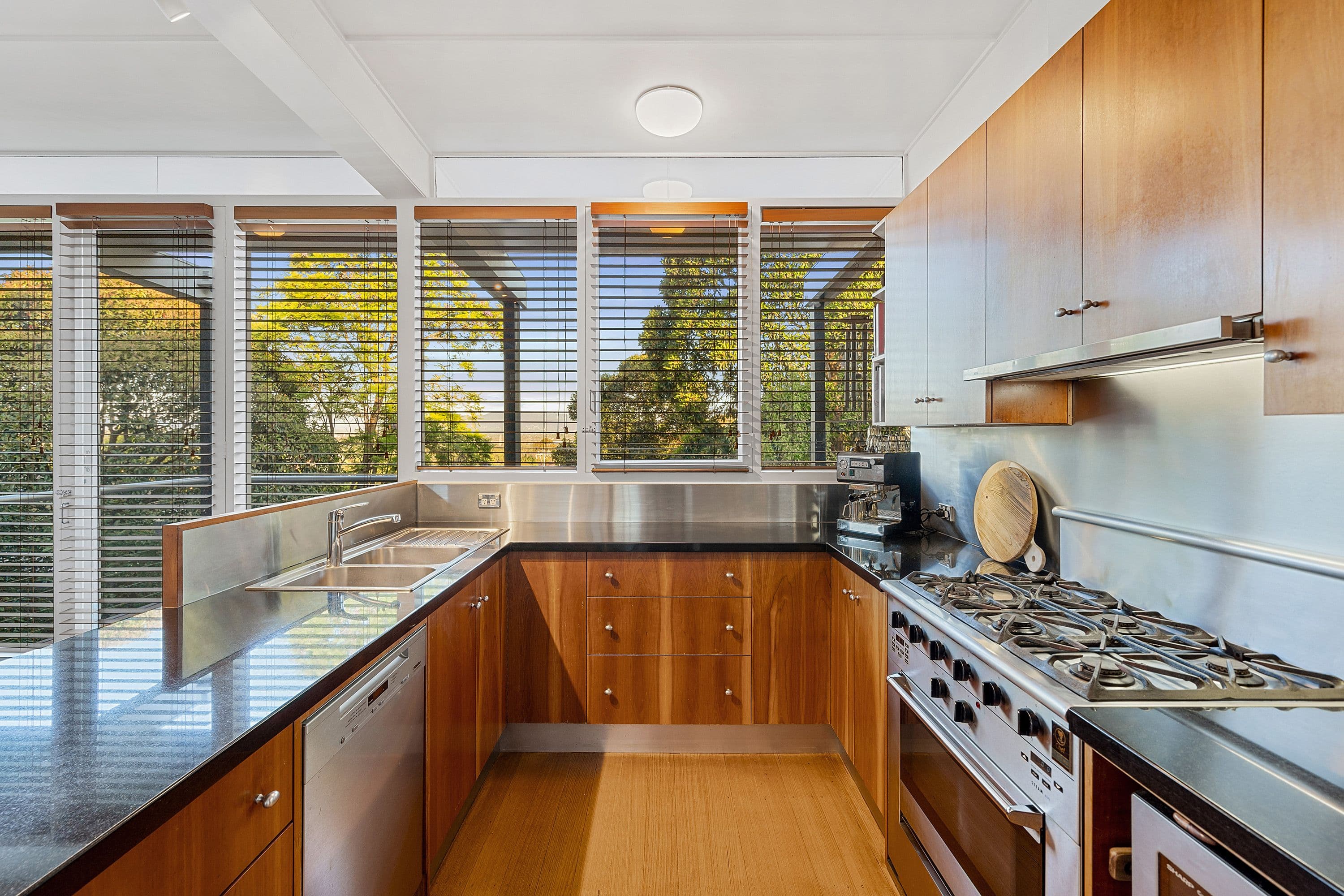 313 Gallaghers Road, Glen Waverley VIC 3150, Glen Waverley - Thumbnail 8