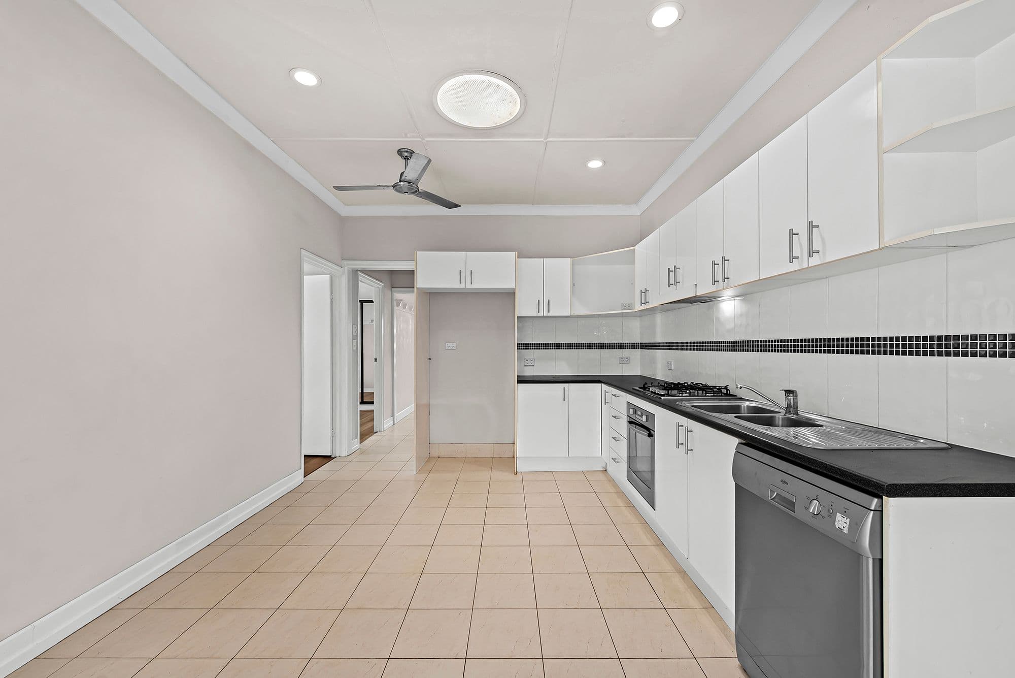 102 Fairfield Road, Fairfield QLD 4103, Fairfield - Thumbnail 7