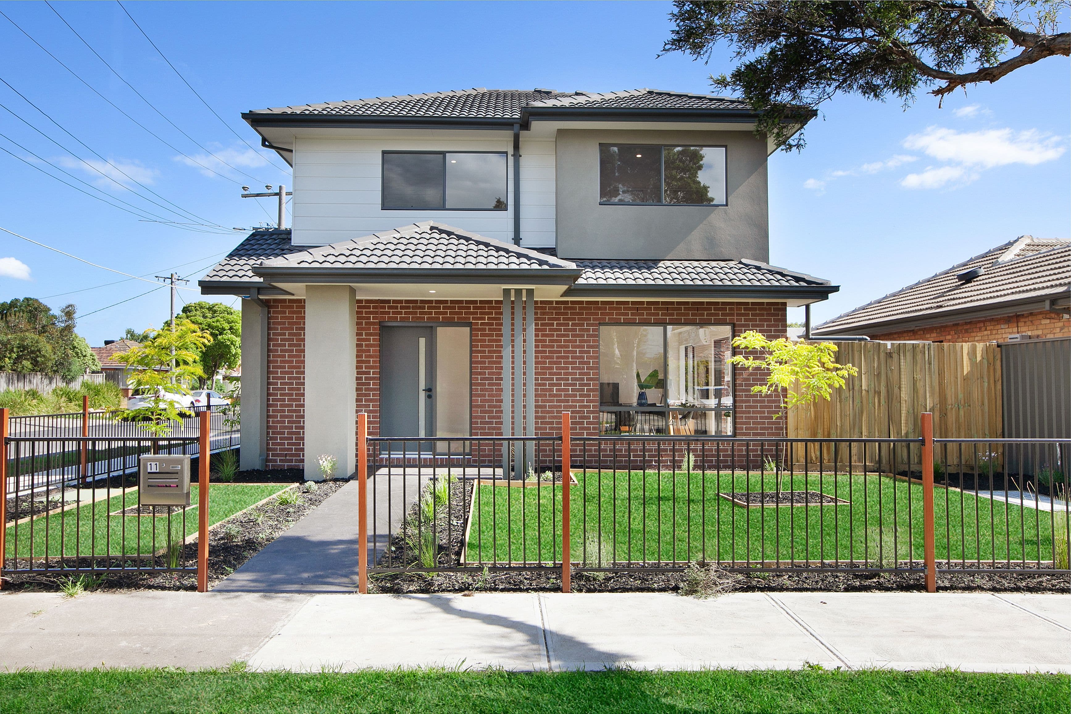 11 Lloyd Avenue, Reservoir VIC 3073, Reservoir - Thumbnail 2