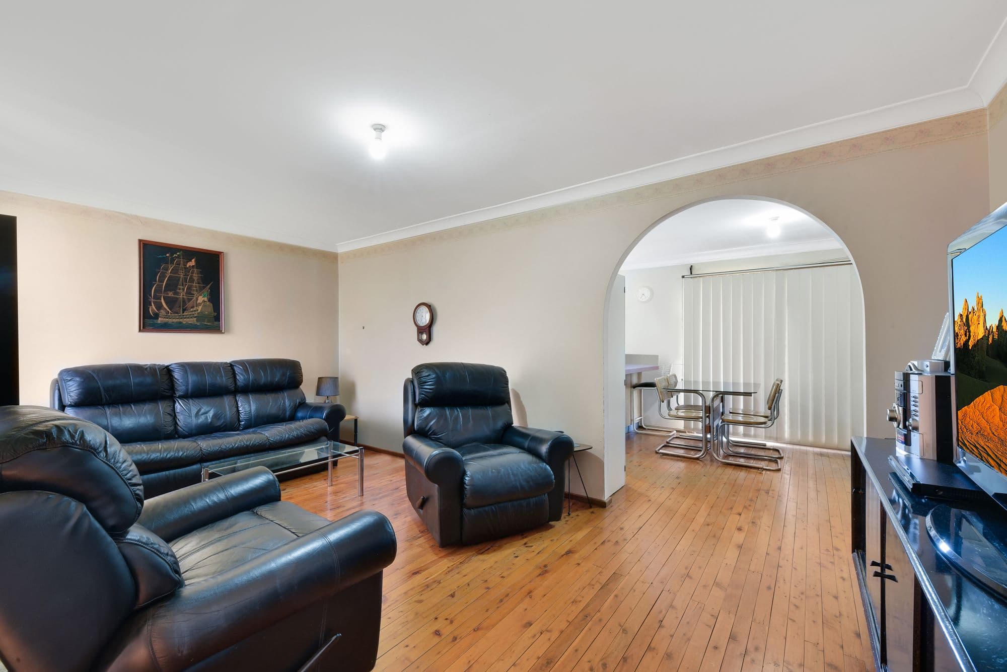 15 Copperfield Drive, Ambarvale - Thumbnail 2