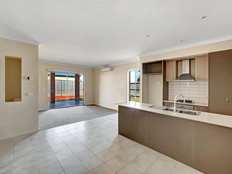 2 Ducal Parkway, MERNDA VIC 3754, Mernda - Thumbnail 8