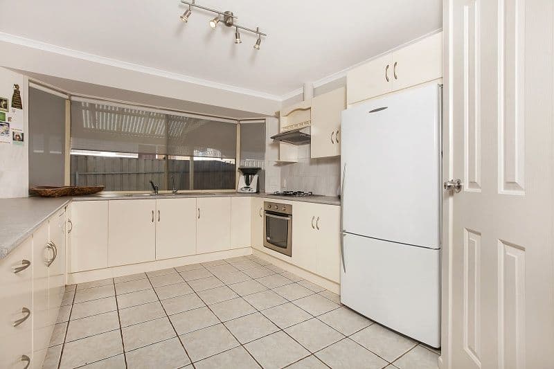 2 Dolphin Court, SEAFORD RISE SA 5169, Seaford Rise - Thumbnail 2