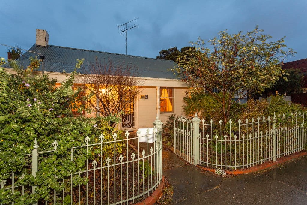 144 Gheringhap Street, GEELONG VIC 3220, Geelong - Thumbnail 2