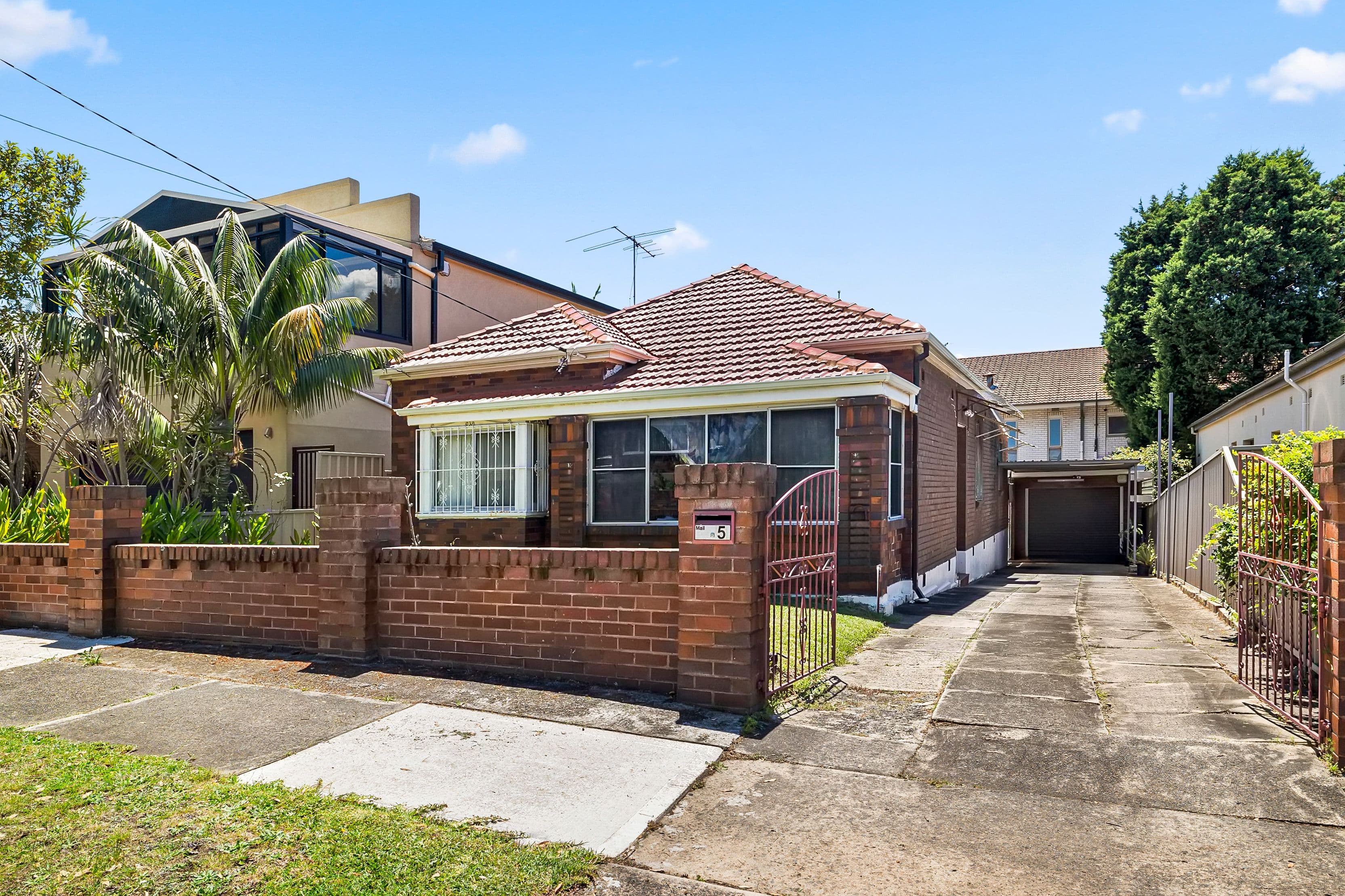 5 Alma Avenue, Campsie NSW 2194, Campsie - Image 1