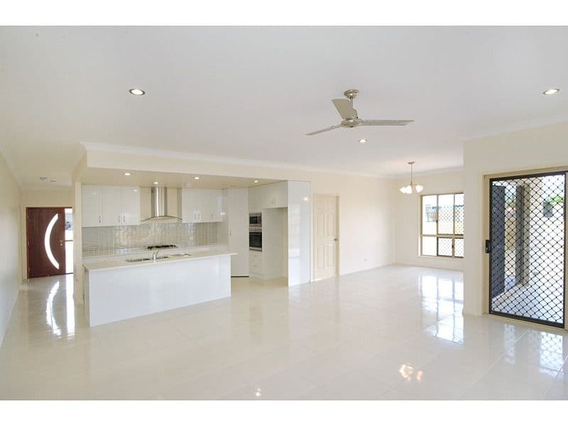 3 Primrose Avenue, NORMAN GARDENS QLD 4701, Norman Gardens - Image 1