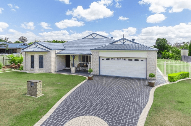 8 Excelsa Place, Heritage Park QLD 4118, Heritage Park - Image 1