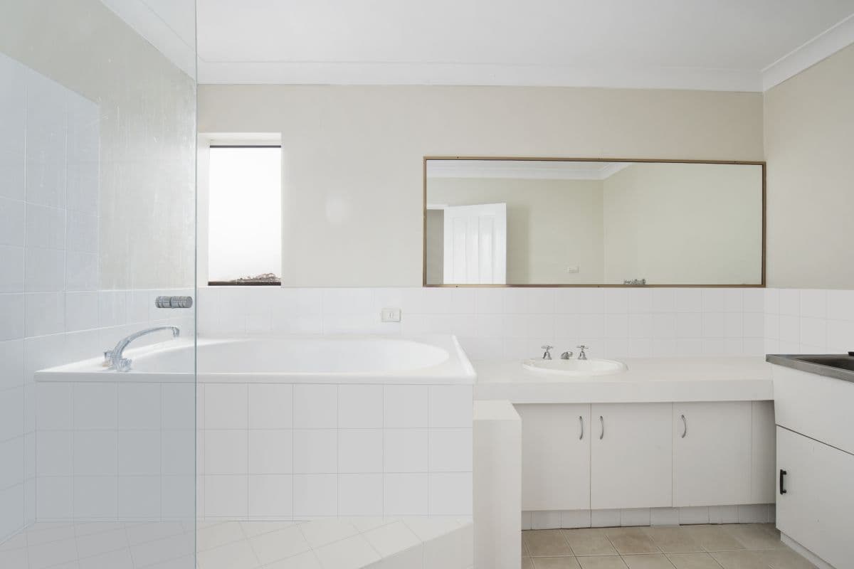 2 Dunlop Court, Mermaid Waters QLD 4218, Mermaid Waters - Thumbnail 6