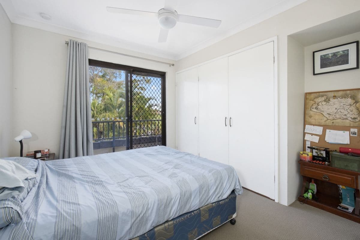 2 Dunlop Court, Mermaid Waters QLD 4218, Mermaid Waters - Thumbnail 8