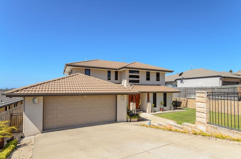 15 Leslie Street, Clinton QLD 4680, Clinton - Thumbnail 2