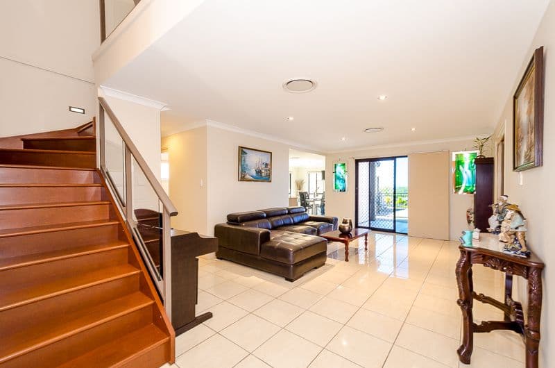 15 Leslie Street, Clinton QLD 4680, Clinton - Thumbnail 6