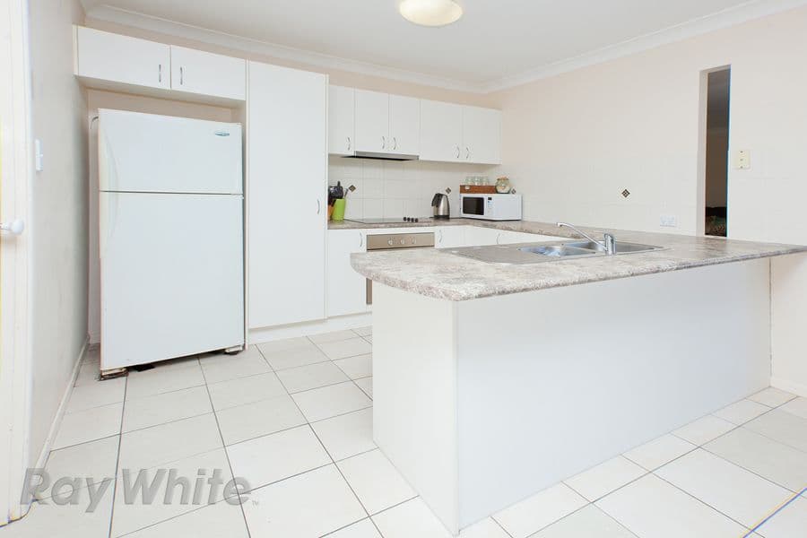 8 Shangrila Crescent, SPRINGFIELD LAKES QLD 4300, Springfield Lakes - Thumbnail 3