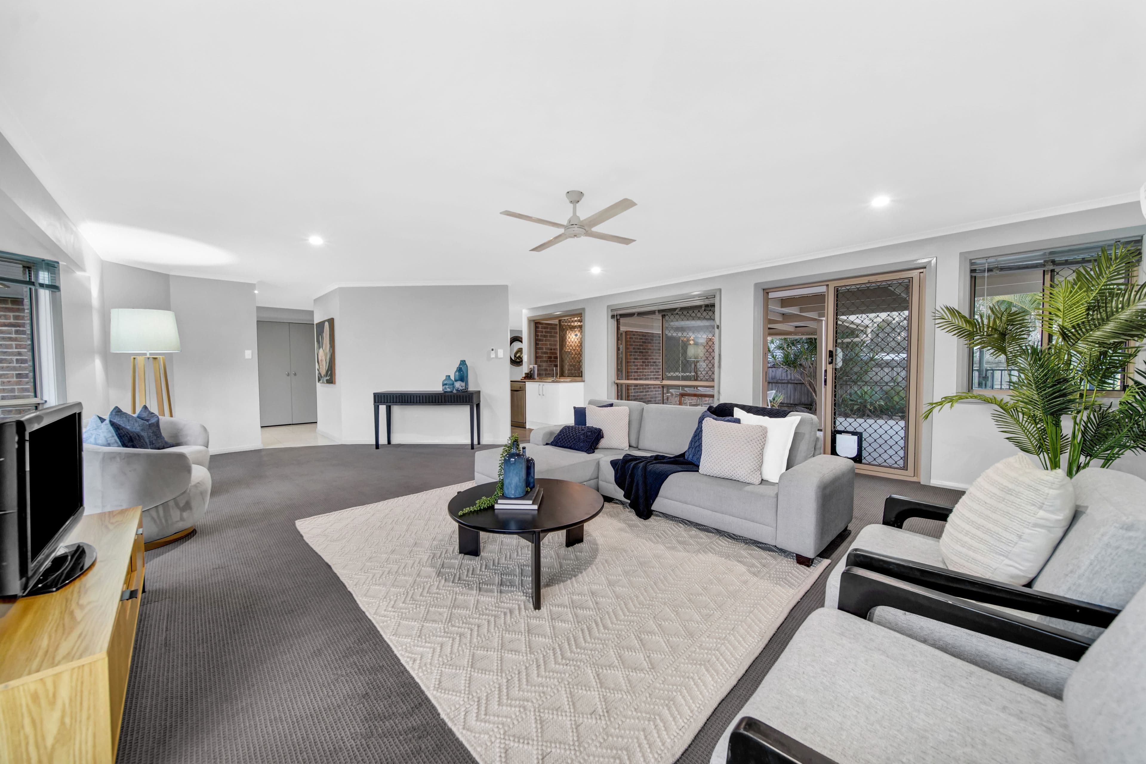 2 Adaminaby Drive, Helensvale QLD 4212, Helensvale - Thumbnail 6