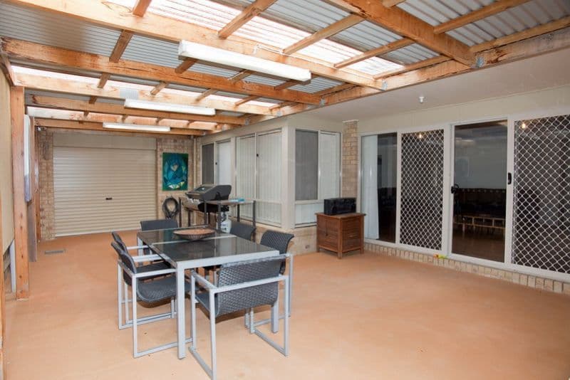2 Spike Close, SOUTH MORANG VIC 3752, South Morang - Thumbnail 4