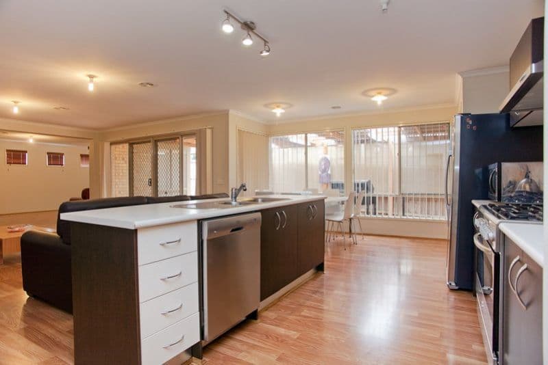 2 Spike Close, SOUTH MORANG VIC 3752, South Morang - Thumbnail 6