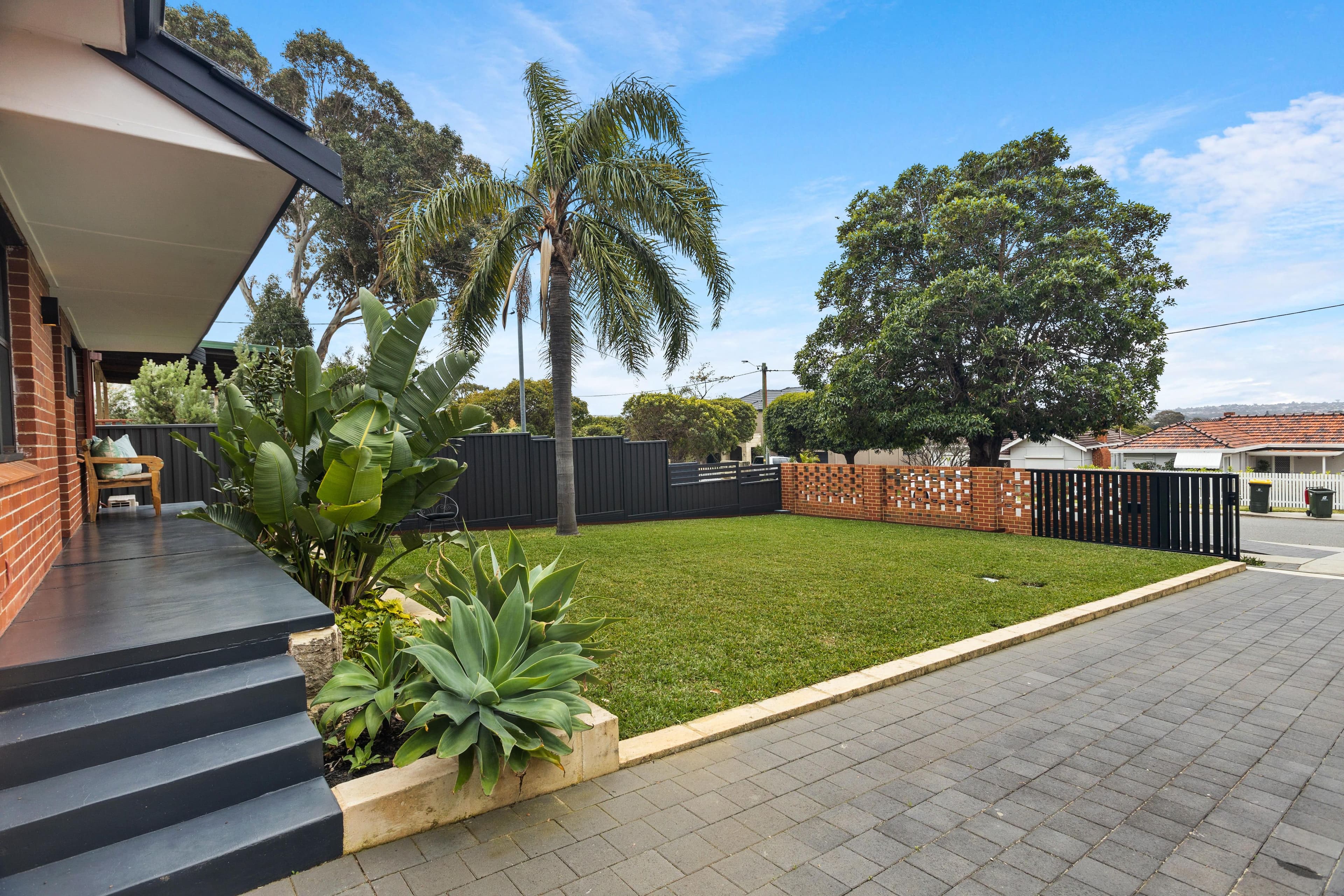 145 Wilding Street, Doubleview WA 6018, Doubleview - Thumbnail 3