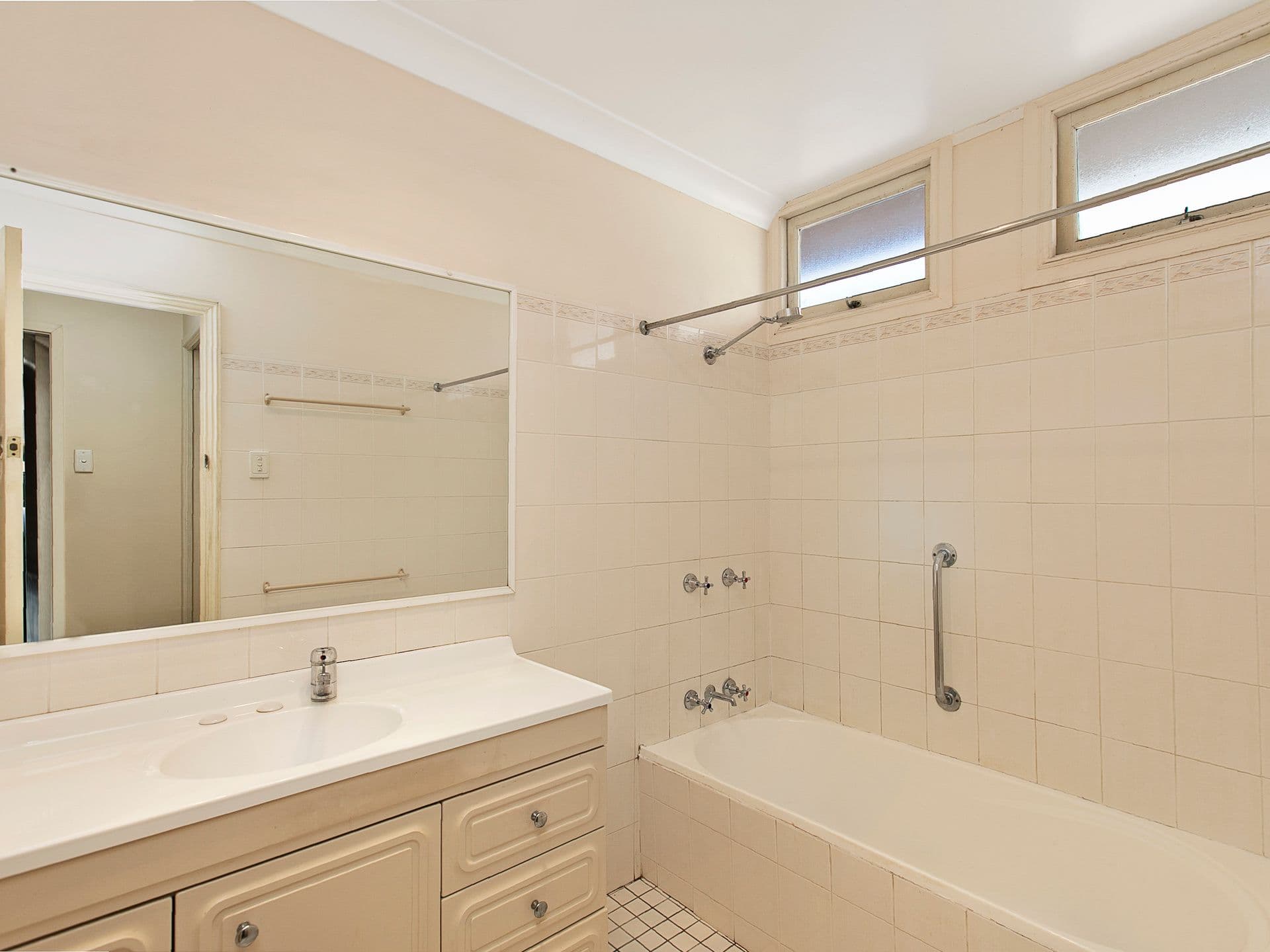 79 Dunellan Street, Greenslopes QLD 4120, Greenslopes - Thumbnail 5