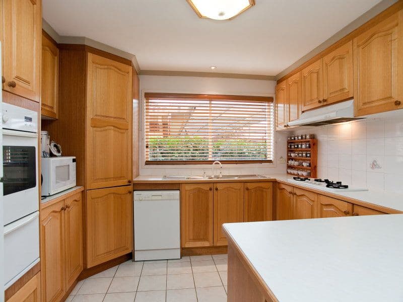 32 Gillwell Road, LALOR VIC 3075, Lalor - Thumbnail 2