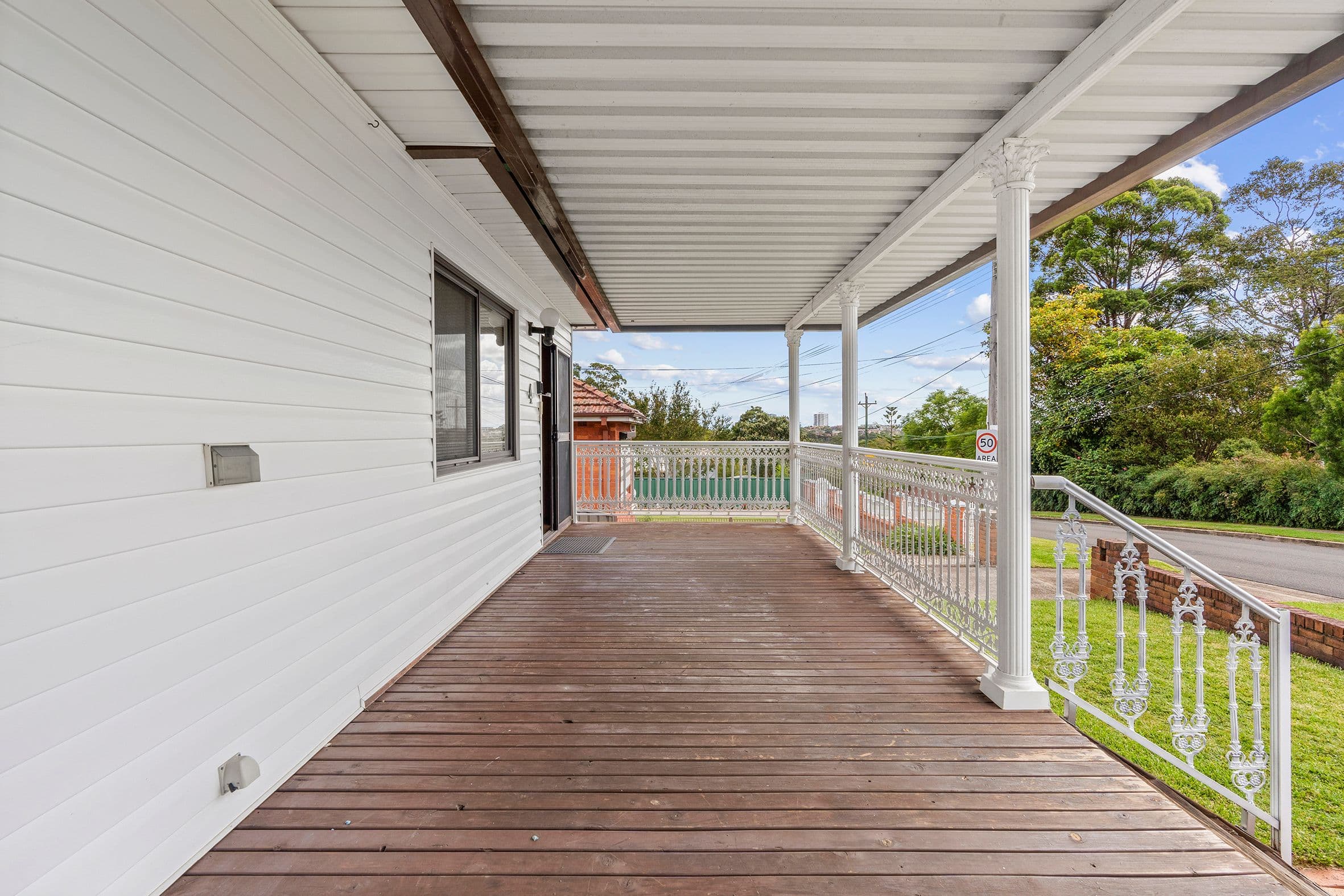 4 Davies Road, Seven Hills NSW 2147, Seven Hills - Thumbnail 2