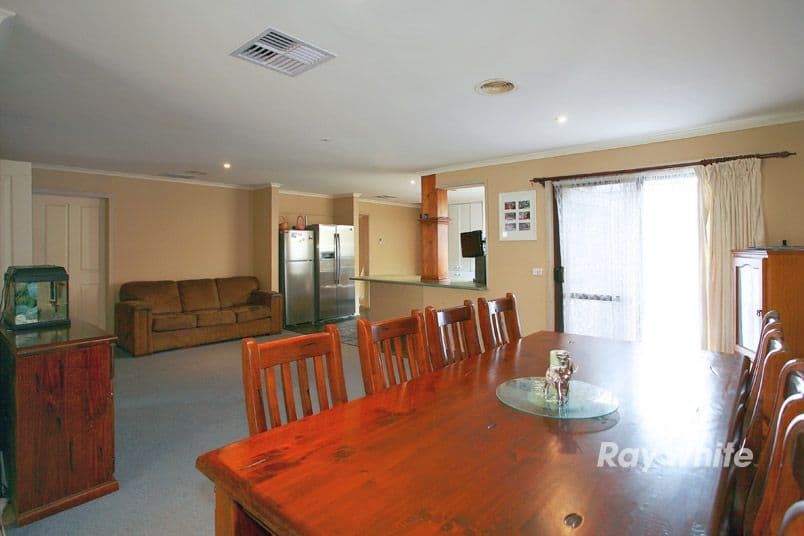 84 Circle Drive South, CRANBOURNE VIC 3977, Cranbourne - Thumbnail 4