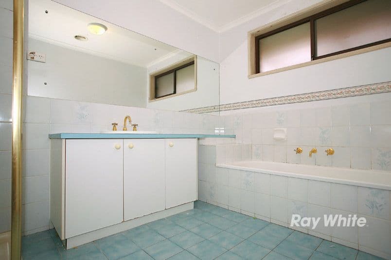 84 Circle Drive South, CRANBOURNE VIC 3977, Cranbourne - Thumbnail 5