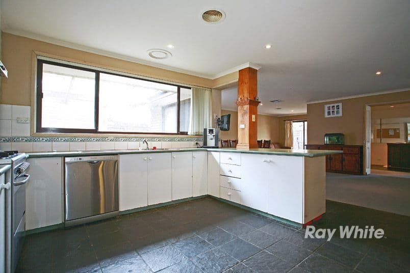 84 Circle Drive South, CRANBOURNE VIC 3977, Cranbourne - Thumbnail 8