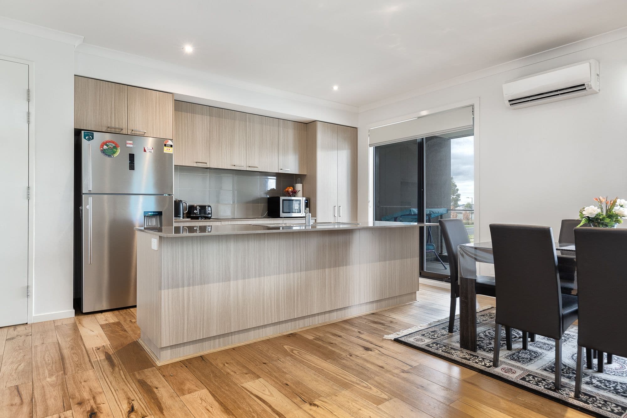 12 Bentley Lane, Clyde North VIC 3978, Clyde North - Thumbnail 3
