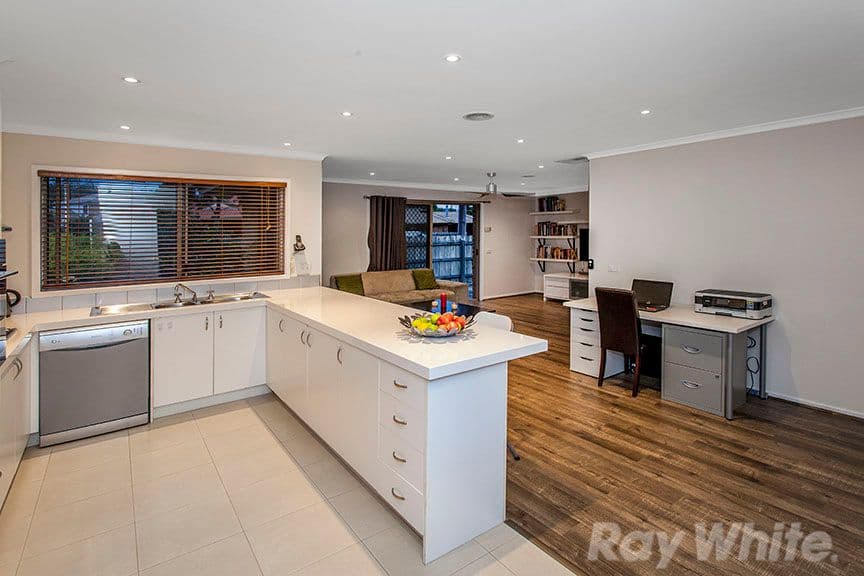 18 Magdalena Place, Rowville VIC 3178, Rowville - Thumbnail 4