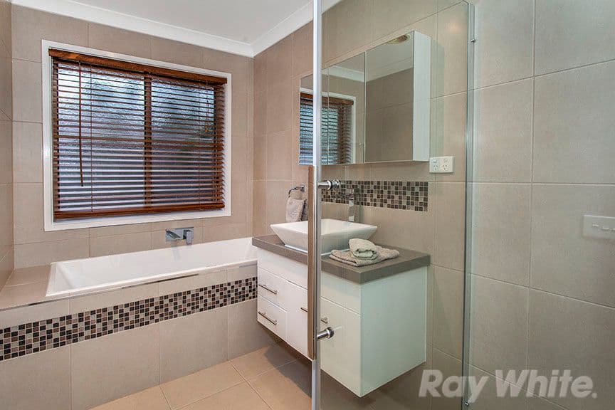 18 Magdalena Place, Rowville VIC 3178, Rowville - Thumbnail 7