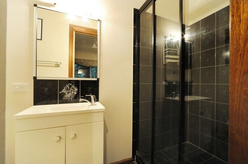 23 Woodwark Crescent, CANNONVALE QLD 4802, Cannonvale - Thumbnail 6