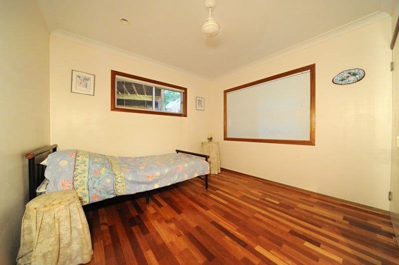 23 Woodwark Crescent, CANNONVALE QLD 4802, Cannonvale - Thumbnail 8