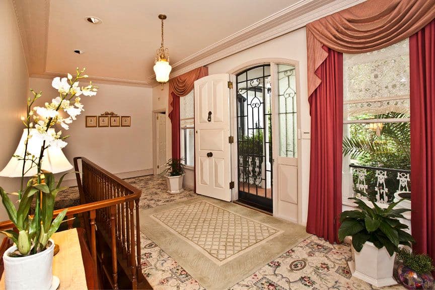 64 Wilson Road, GLEN WAVERLEY VIC 3150, Glen Waverley - Thumbnail 2
