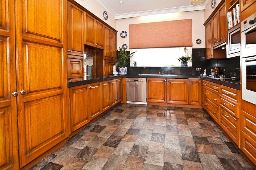 64 Wilson Road, GLEN WAVERLEY VIC 3150, Glen Waverley - Thumbnail 3