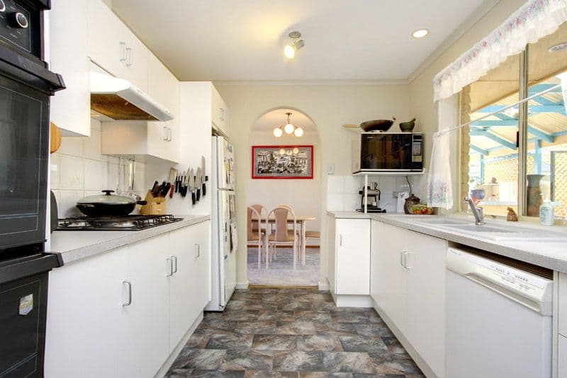 11 Powell Drive, GAWLER EAST SA 5118, Gawler East - Thumbnail 2