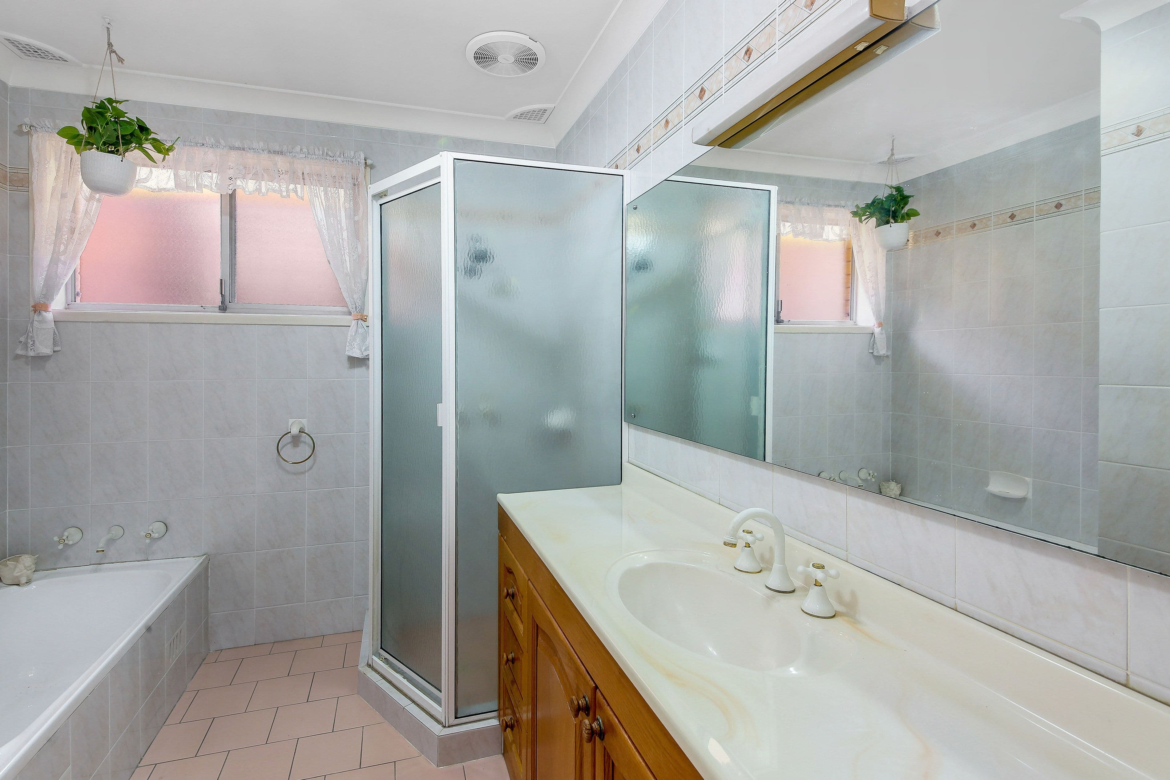 107 Amaroo Avenue, Georges Hall NSW 2198, Georges Hall - Thumbnail 8