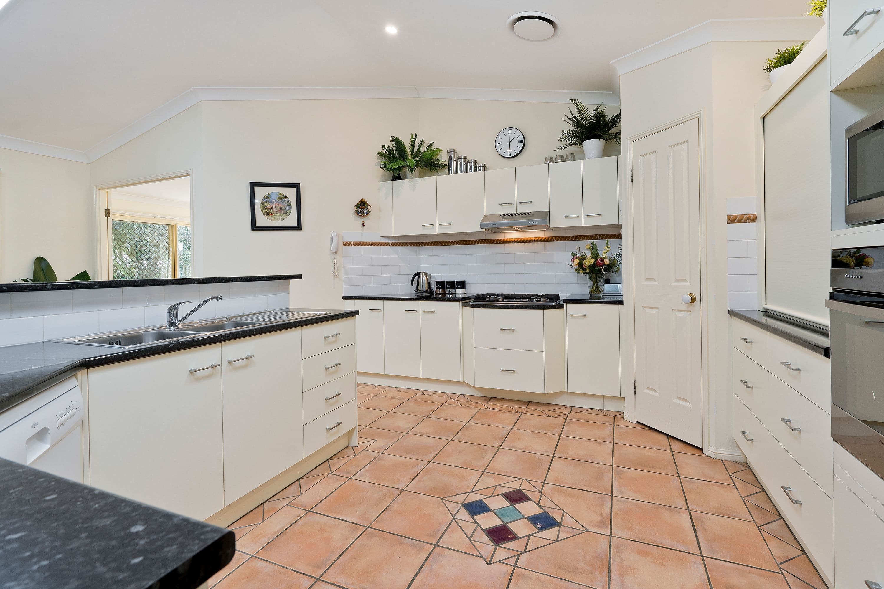 5 Primwood Court, Samford Valley QLD 4520, Samford Valley - Thumbnail 5