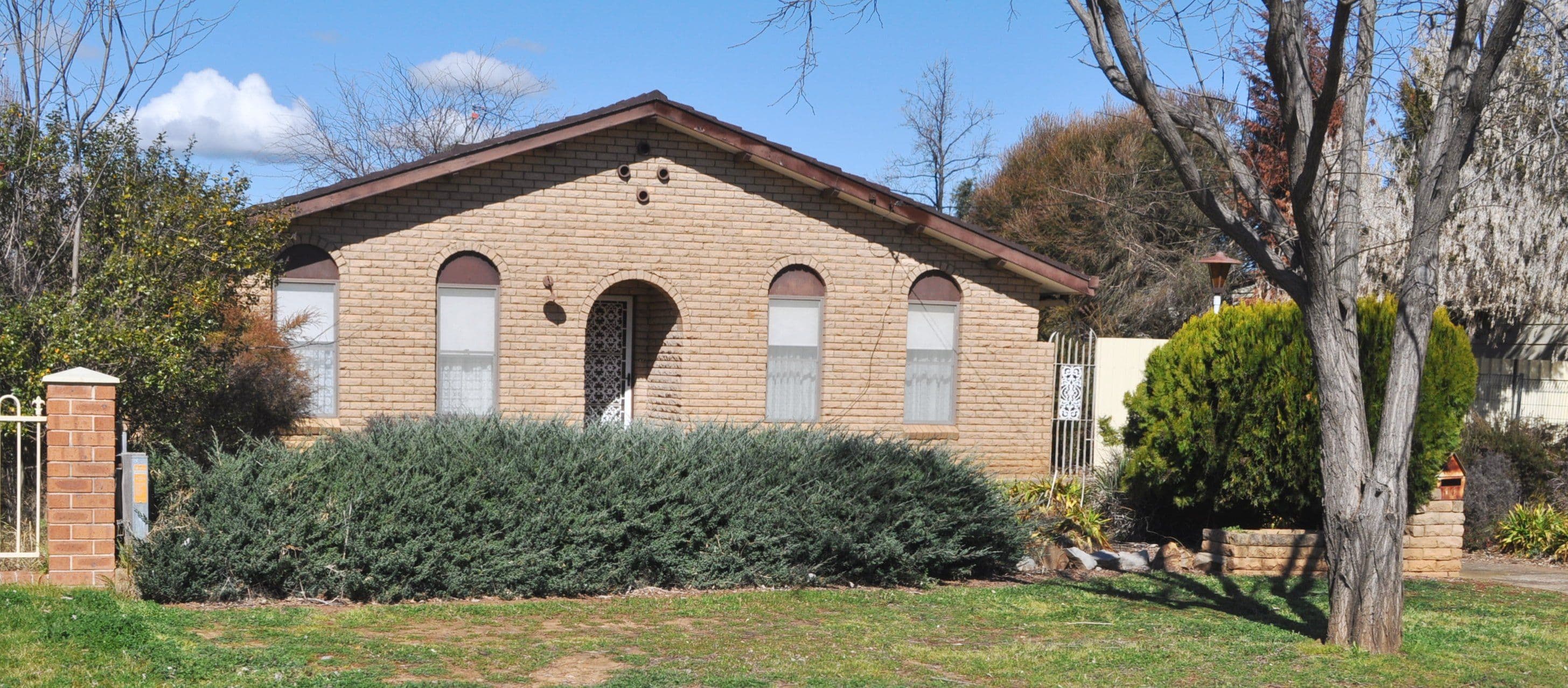 10 Chamen Street, Cootamundra - Image 1