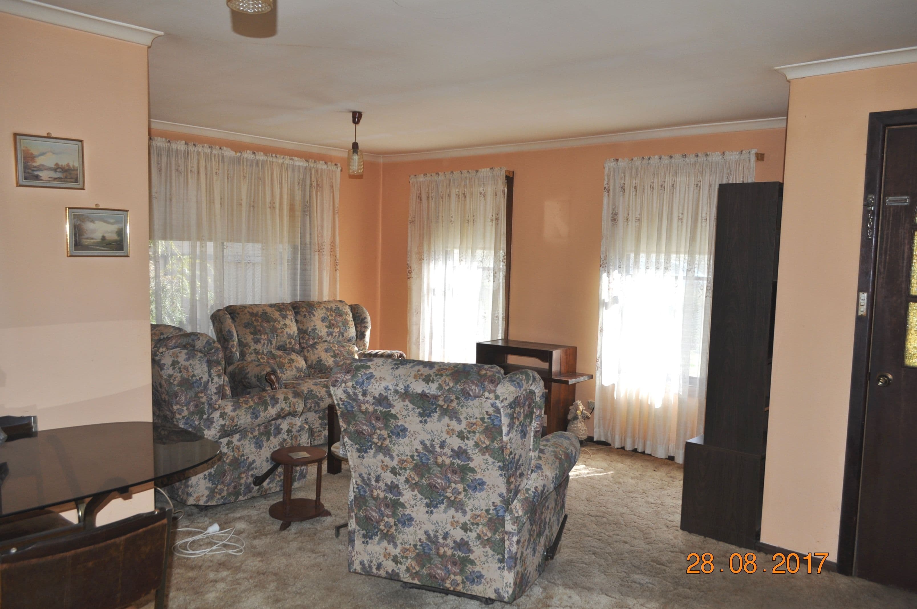 10 Chamen Street, Cootamundra - Thumbnail 2
