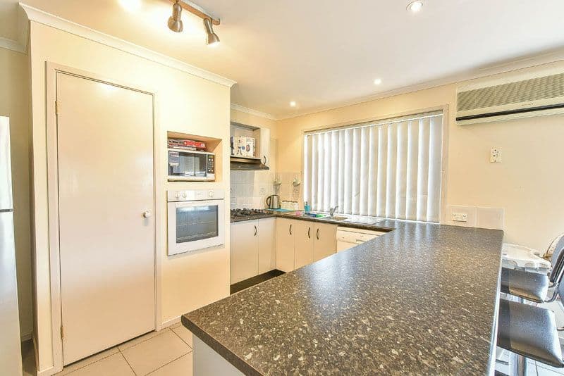 76 Archibald Crescent, Rosemeadow NSW 2560, Rosemeadow - Thumbnail 4